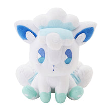 Load image into Gallery viewer, Alola-Vulpix Plüschtier »Saiko Soda«