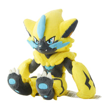 Load image into Gallery viewer, Zeraora Plüschtier »Pokémon fit«