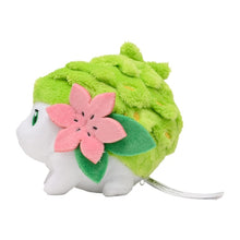 Load image into Gallery viewer, Shaymin (land form) plush toy »Pokémon fit«