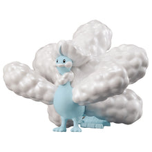 Laden Sie das Bild in den Galerie-Viewer, Mega-Altaria Figur »MonColle«