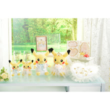 Laden Sie das Bild in den Galerie-Viewer, Pikachu-Ehepaar Plüschtier "Precious Wedding"