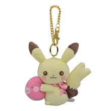 Load image into Gallery viewer, Pikachu (weiblich) Taschen-Anhänger "Fluffy Little Pokémon"