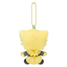 Laden Sie das Bild in den Galerie-Viewer, Zeraora Anhänger "Pokémon Dolls"
