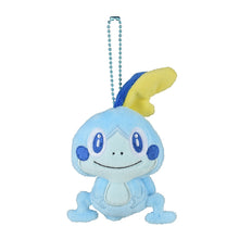 Load image into Gallery viewer, Chimpep, Hopplo, Memmeon Anhänger-Set "Pokémon GalarTabi"