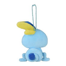 Load image into Gallery viewer, Chimpep, Hopplo, Memmeon Anhänger-Set "Pokémon GalarTabi"