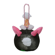 Laden Sie das Bild in den Galerie-Viewer, Gufa Anhänger "Pokémon Christmas Wonderland"