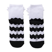 Laden Sie das Bild in den Galerie-Viewer, Galar-Zigzachs Socken "BÄÄÄÄH!" (Größe M)