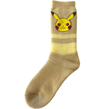 Laden Sie das Bild in den Galerie-Viewer, Kuschelsocken Pikachu