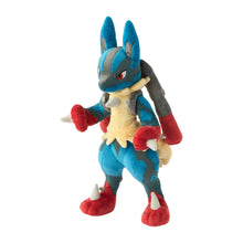 Laden Sie das Bild in den Galerie-Viewer, Mega-Lucario Plüschtier