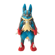 Laden Sie das Bild in den Galerie-Viewer, Mega-Lucario Plüschtier