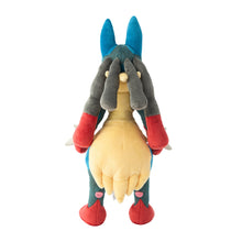 Laden Sie das Bild in den Galerie-Viewer, Mega-Lucario Plüschtier