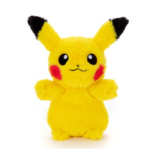 Load image into Gallery viewer, Pikachu Plüschtier »Kuschelweich« (Größe S)