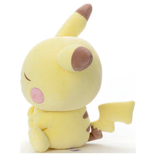 Load image into Gallery viewer, Pikachu Plüschtier »Poképeace« (Gute-Nacht-Version)