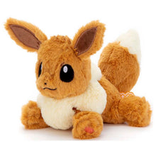 Load image into Gallery viewer, Entspanntes Evoli Plüschtier (Größe S) - PokéOta