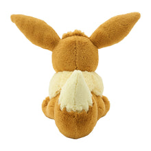 Laden Sie das Bild in den Galerie-Viewer, Flauschiges Evoli Kuscheltier - PokéOta