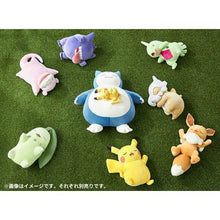 Load image into Gallery viewer, Relaxo &amp; Pikachu Plüschtier »Pokémon Sleep« - PokéOta