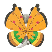 Laden Sie das Bild in den Galerie-Viewer, Vivillon (Dürremuster) Plüschtier »Pokémon fit« - PokéOta