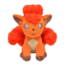 Laden Sie das Bild in den Galerie-Viewer, Vulpix Plüschtier