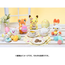 Laden Sie das Bild in den Galerie-Viewer, Pikachu Plüschanhänger  »Pokémon Yum Yum Easter«