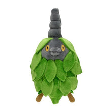 Laden Sie das Bild in den Galerie-Viewer, Burmy (Pflanzenumhang) Plüschtier »Pokémon fit« - PokéOta
