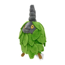 Laden Sie das Bild in den Galerie-Viewer, Burmy (Pflanzenumhang) Plüschtier »Pokémon fit« - PokéOta