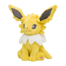 Laden Sie das Bild in den Galerie-Viewer, Flauschiges Blitza Kuscheltier - PokéOta
